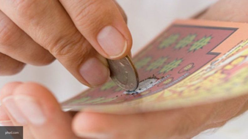 Общество: Житель Сингапура отказался от выигрышного лотерейного билета, который взял по ошибке