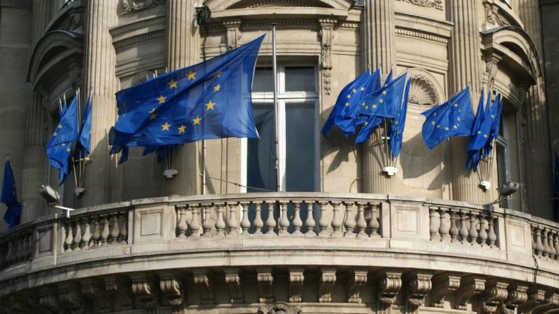Общество: Евросоюз продлил санкции по «делу Скрипалей»