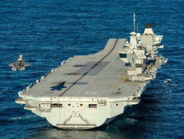 Общество: Британские F-35B впервые сели на палубу «Куин Элизабет»