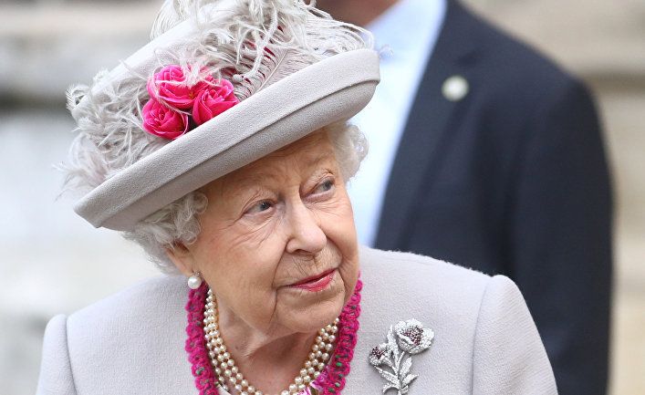 Общество: Китайские читатели о королеве Елизавете: она всегда тайно толкала страну к Брекситу