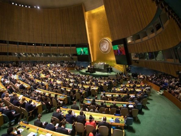 Общество: Генсек ООН поддержал РФ после отказа США выдать визы дипломатам