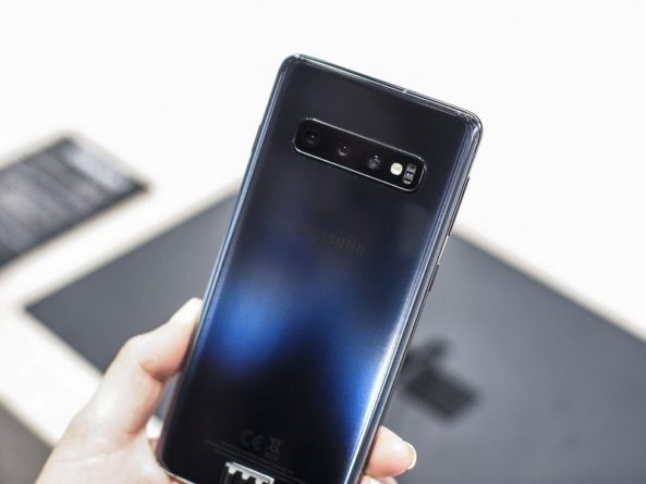 Общество: Патч для Samsung Galaxy S10 решит проблему со сканером отпечатков