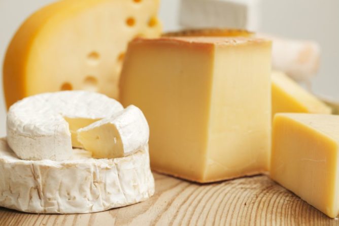 Общество: Американцы попрощаются с сыром из Европы из-за пошлин против Евросоюза