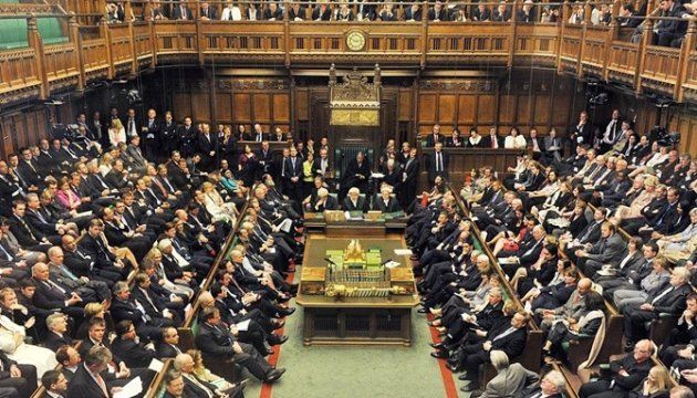 Общество: Британский парламент проголосовал за поправку, означающую очередную отсрочку Brexit