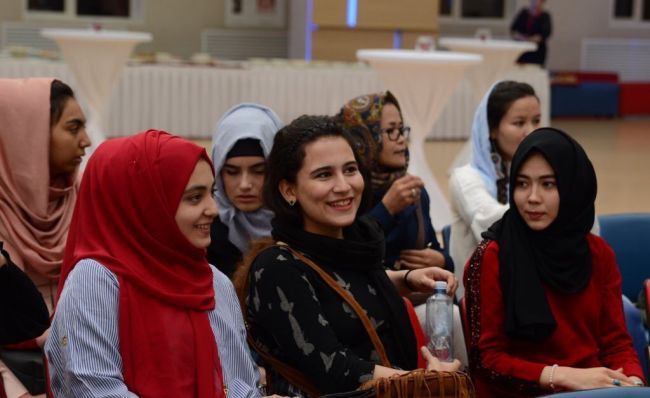 Общество: Афганские женщины приехали учиться в Казахстан на деньги Европы
