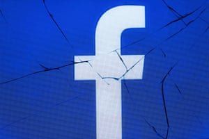 Общество: Facebook закрыла глаза на мошенников, обещающих вылечить рак