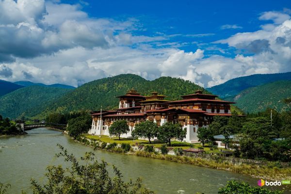 Общество: Best in Travel: лучшая страна для туризма — Бутан, лучший город — Зальцбург