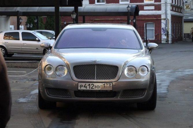 Общество: Новосибирцу начислили налог в 273 тысячи рублей из-за Bentley