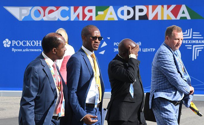 Общество: The Times (Великобритания): российское оружие доминирует на саммите «Россия — Африка» в Сочи