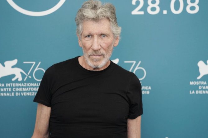 Лидер Pink Floyd о задержании Ассанжа: Они пытаются его убить 27102019 Общество: Лидер Pink Floyd о задержании Ассанжа: Они пытаются его убить