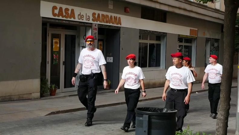 Общество: "Ангелы-хранители" Барселоны