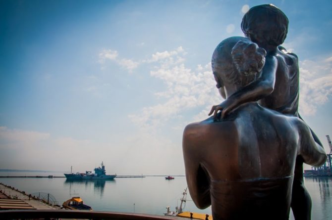 Общество: Корабли НАТО покинули Одессу, но один срочно вернулся: всплыла настоящая причина, кадры