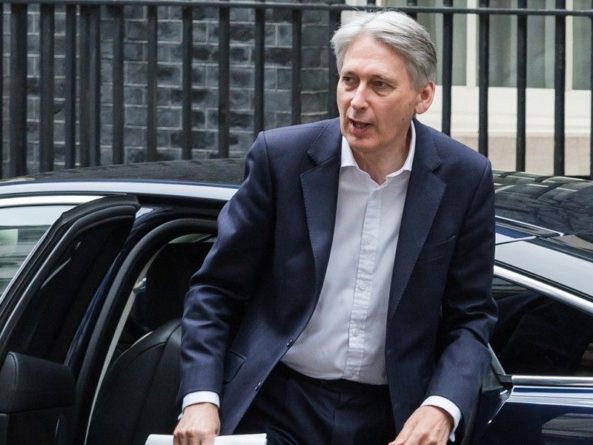 Общество: Экс-глава британского Минфина не будет участвовать в выборах парламента