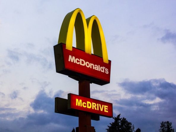 Общество: Глава McDonald's уволен из-за романа с коллегой - Cursorinfo: главные новости Израиля