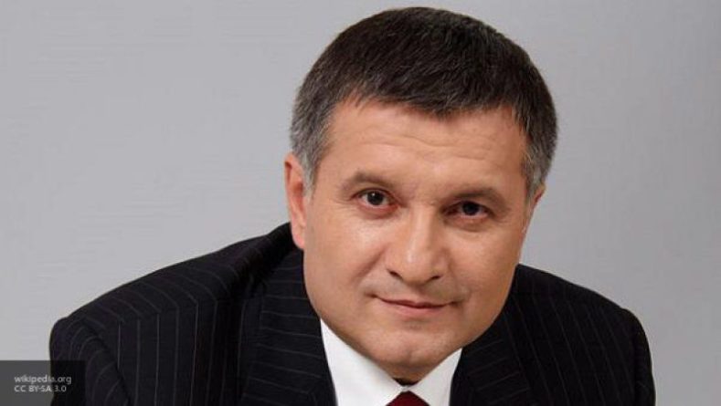 Общество: Аваков назвал условие для разведения сил на участке Богдановка-Петровское в Донбассе