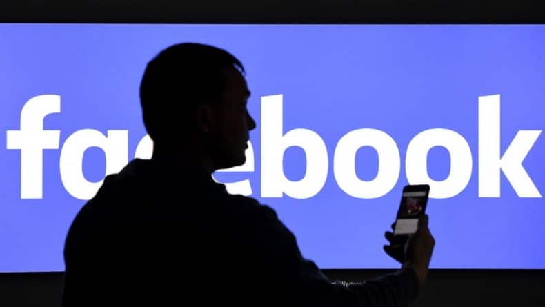 Общество: Facebook обяжут стать юридическим лицом в РФ после обращения ФЗНЦ