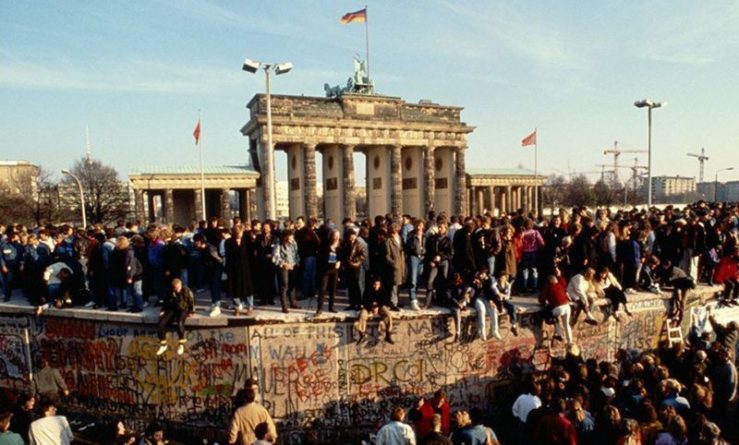Общество: Календарь: 9 ноября - 30 лет назад пала Берлинская стена