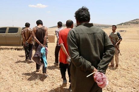 Общество: Reuters: Турция начинает репатриацию заключенных ИГИЛ