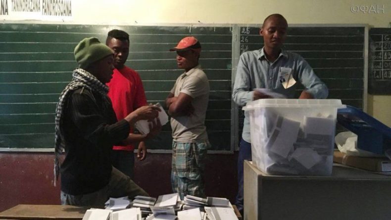 Общество: «Международный антикризисный центр» указал на вмешательство США в выборы на Мадагаскаре