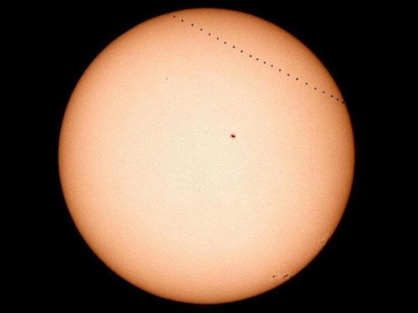 Общество: В понедельник произойдет прохождение Меркурия по диску Солнца