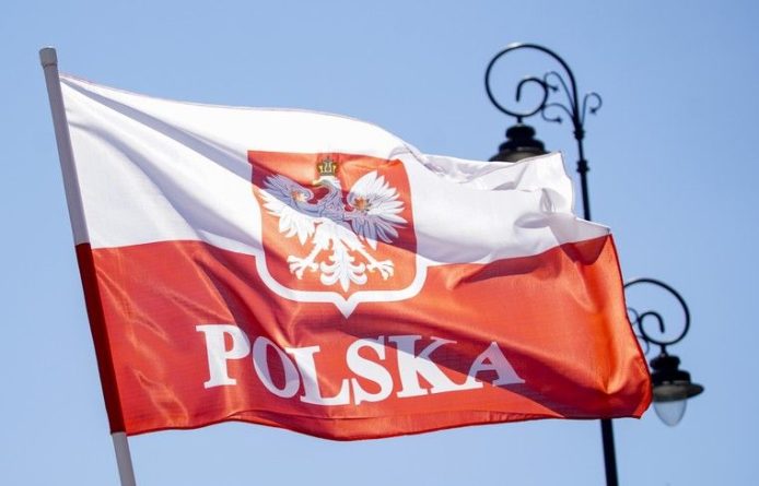 Общество: Польша считает себя проигравшей от стремления Запада «заигрывать» с Москвой
