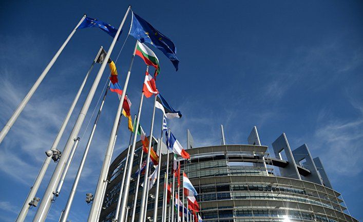 Общество: «Младоевропейцы» борются за деньги ЕС
