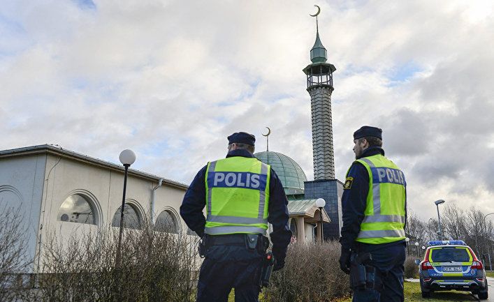 Общество: Front Page Magazine (США): мусульманские автоматы Калашникова и взрывы превратили Швецию в зону боевых действий