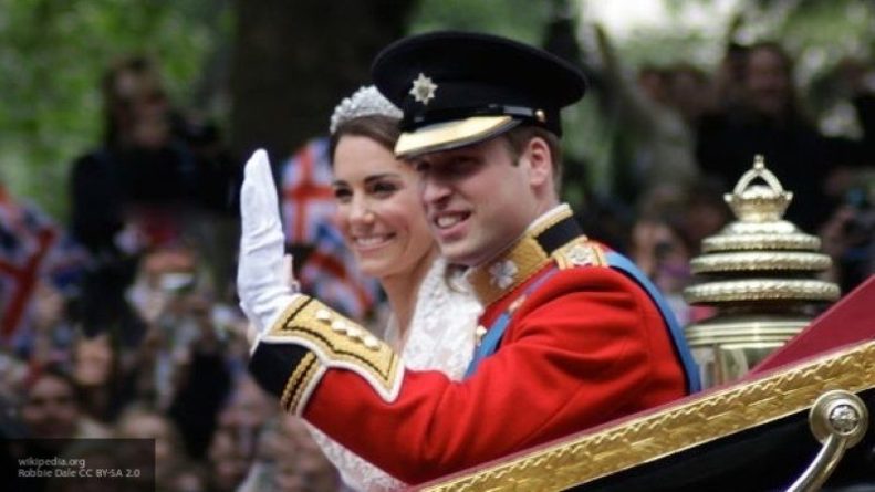 Общество: Таблоиды узнали, сколько зарабатывает домработница принца Уильяма и Кейт Миддлтон