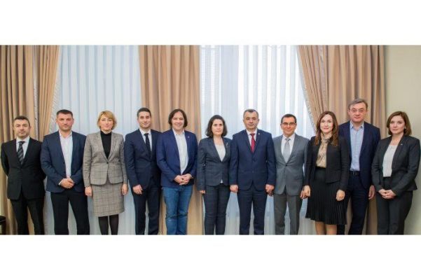 Общество: Новые власти Молдавии развивают сотрудничество с бизнесом