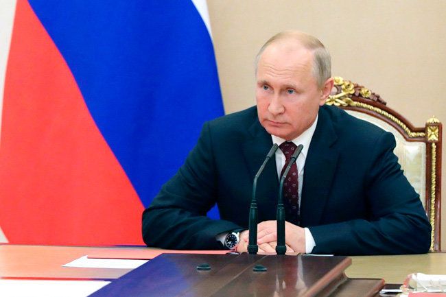 Общество: WSJ назвал успехи Путина в мировой политике