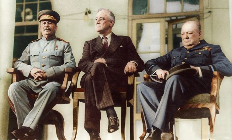 Общество: Календарь: 28 ноября - Сталин, Рузвельт и Черчилль решили судьбу мира