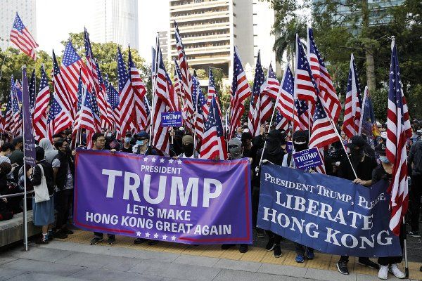 Общество: Гонконгцы благодарили Трампа и просили «освободить» китайский Сянган