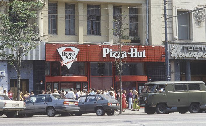 Общество: Михаил Горбачев и реклама Pizza Hut: чудо на День благодарения (Foreign Policy, США)