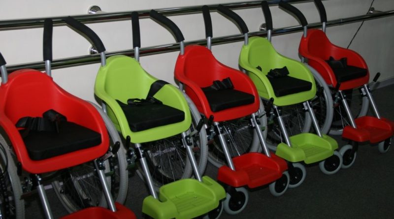 Общество: Как израильский предприниматель после выхода на пенсию помогает детям всего мира