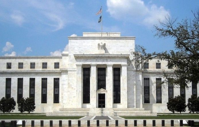 Общество: ФРС США оставила базовую процентную ставку на прежнем уровне