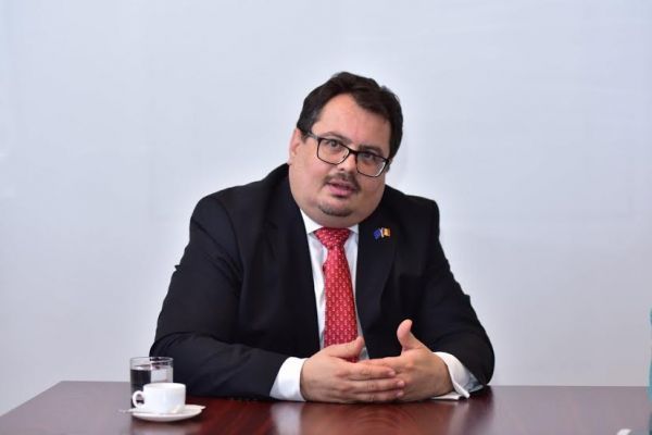 Общество: Евросоюз упрекнул власти Молдавии в ненастойчивости в поисках Плахотнюка