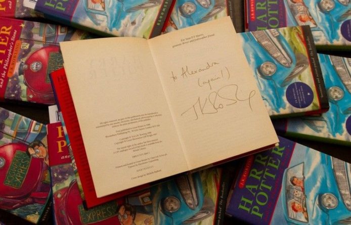 Общество: Купленная за один пенс книга про Гарри Поттера ушла с молотка за £2,3 тыс.