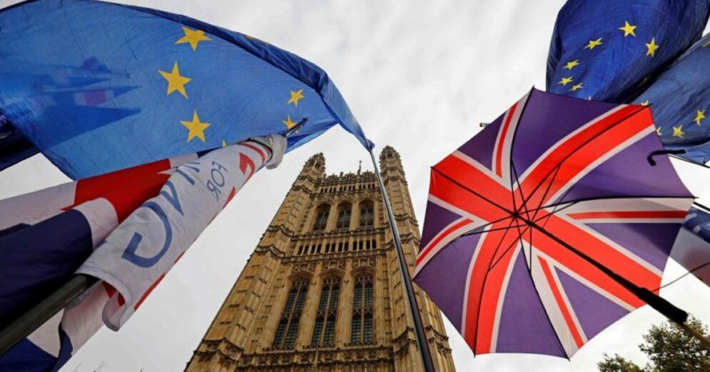 Общество: Великобритания планирует рассмотреть законопроект о Brexit до Рождества