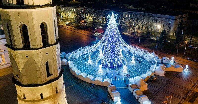 Общество: "Самая красивая": рождественская елка Вильнюса таки стала лучшей