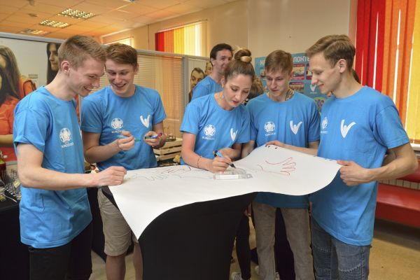 Общество: Петербург набирает волонтеров для проведения Евро-2020