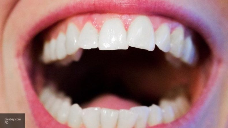 Общество: Стоматолог рассказал, какие спиртные напитки портят зубы