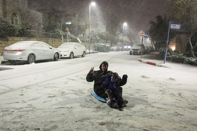 Общество: В американском городе снимут 57-летний запрет на игру в снежки - Cursorinfo: главные новости Израиля