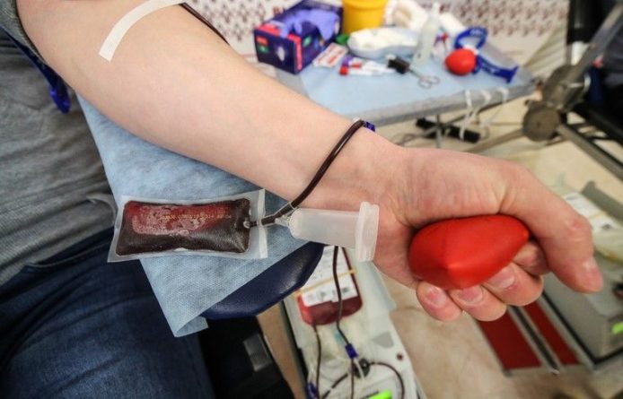 Общество: В Самаре геям запретили сдавать донорскую кровь