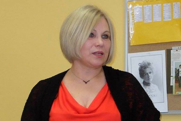 Общество: Латвийский депутат и писательница предложила сделать русский язык платным