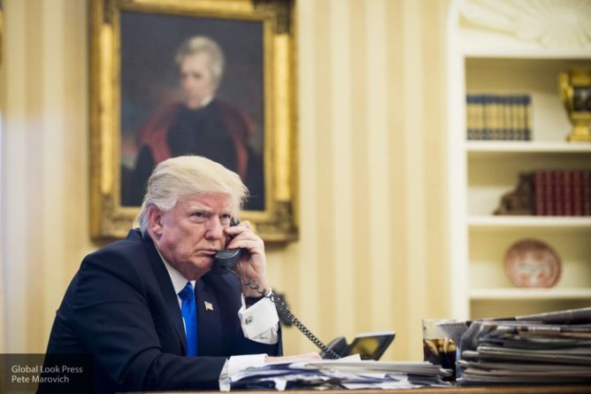Общество: Трамп отчитал директора Пентагона за пропущенный звонок от Путина