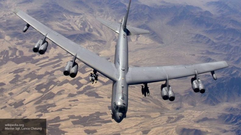 Общество: США направят на Ближний Восток 6 бомбардировщиков В-52 и 200 военных, пишут СМИ