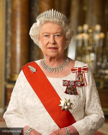 Общество: Елизавета II созвала экстренное совещание монаршей семьи из-за поведения герцогов