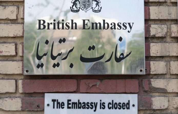 Общество: Посла Великобритании в Иране задержали за организацию протестов в Тегеране