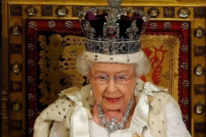 Общество: Елизавета II созвала на понедельник совещание о будущем принца Гарри