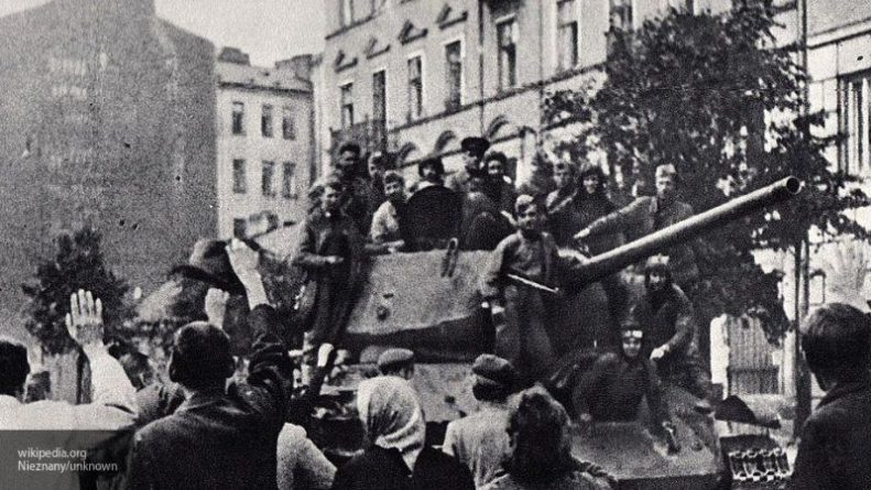 Общество: Минобороны РФ рассекретило архив об освобождении Варшавы в 1945 году